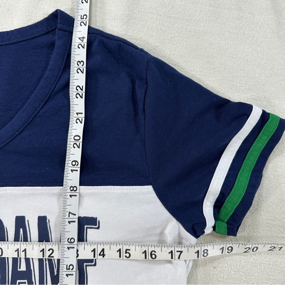 Captivating Notre Dame Women’s Fighting Irish V-Neck Tee in Navy and White Sz S - Picture 6 of 10